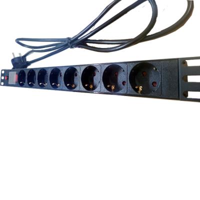 Powergreen Pdu Tipo Regleta De 8 Tomas Con Interruptor, Protector De Sobrecargas Y Cable De 2 M - Imagen 1