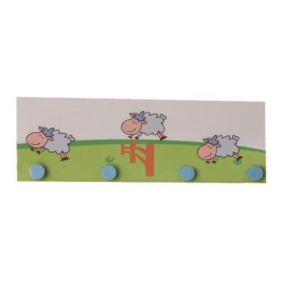 Patre pour enfant de 4 crochets avec motif mouton, Dim: L42 x P1.5 x H16 cm -PEGANE- pour 42
