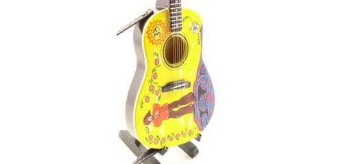 MINIGUITAR MG/ JOHN LENNON