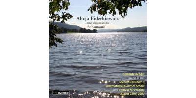 PLAYS PIANO MUSIC BY SCHUMANN