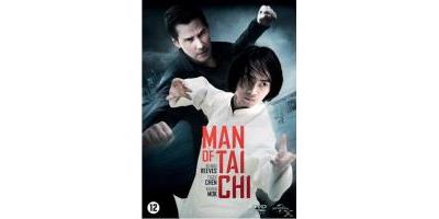 MAN OF TAI CHI-BILINGUE