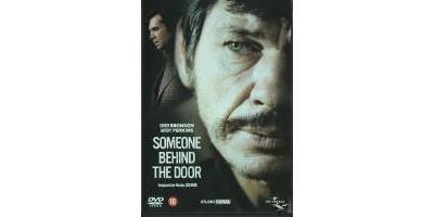 SOMEONE BEHIND THE DOOR-VO ST NL