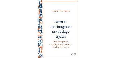 Toveren met jongeren in woelige tijden