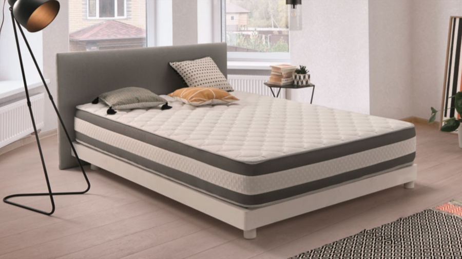 proyectores y pantallas