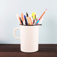 Material de escritura, lápices y bolígrafos