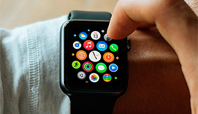 Apple Watch S3 38mm GPS Caja de aluminio en gris espacial y correa  deportiva Negro - Reloj conectado - Comprar al mejor precio | Fnac