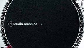 Audio Technica – Giradiscos de tracción directa (analógico y USB) Silver  AT-LP120XUSB – Music Hall