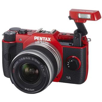 Pentax Q10 Rouge + Obj. Pentax : 5 – 15 mm f/2.8 – 4.5 + Fourre-tout + Mini trépied