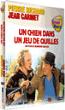 Un chien dans un jeu de quilles