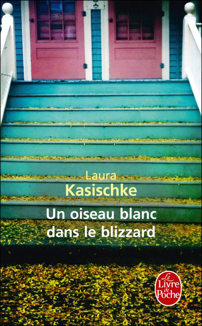 Un oiseau blanc dans le blizzard