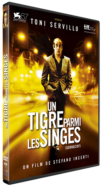Un tigre parmi les singes