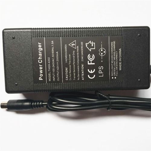 https://static.fnac-static.com/multimedia/Images/03/03/71/BD/12415235-3-1520-1/tsp20190809140622/Chargeur-de-Batterie-pour-Trottinette-Compatible-avec-Xiaomi-M365-Ninebot-ES1-ES2-ES4-Version-Europeenne-Noir.jpg