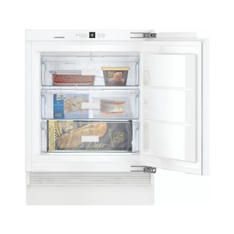 Ce congelateur Integrable SmartFrost propose un volume utile de 95L pour une autonomie de 10,05h, sur une hauteur de niche de 82 cm, a installer sous plan de travail.