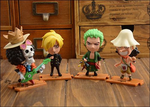Mini Figurine One Piece Luffy Cadeau Noël - Achetez des produits One piece  officiels dans la Onepieceshop