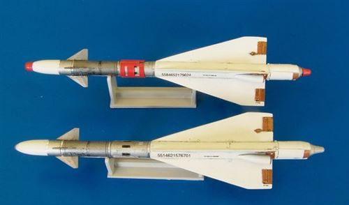 Missile R-40t - 1:48e - Plus Model