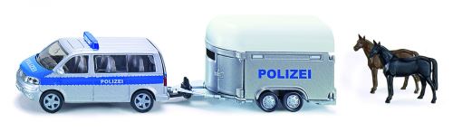 Voiture de police avec remorque à chevaux