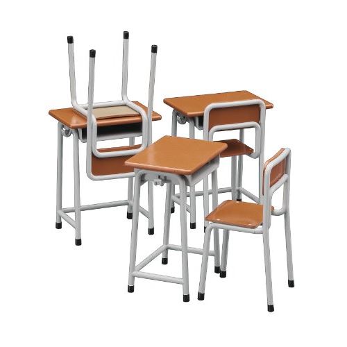 HASEGAWA 62001 112 School Desk Chair - Pour figurines