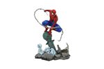 Marvel - statuette marvel comic gallery spider-man lamppost 25 cm