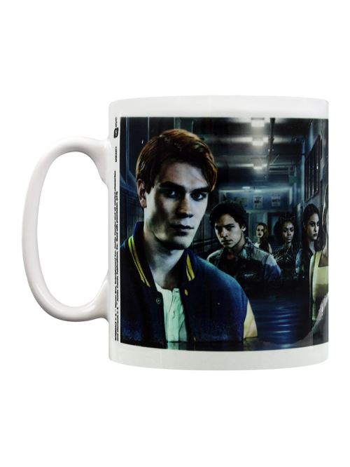 Riverdale Tasse Key Art Hall Way blanc