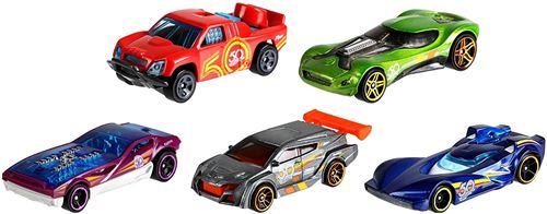 Hot Wheels Coffret 5 véhicules 50 ans, jouet pour enfant de petites voitures miniatures, modèle aléatoire, FWF98