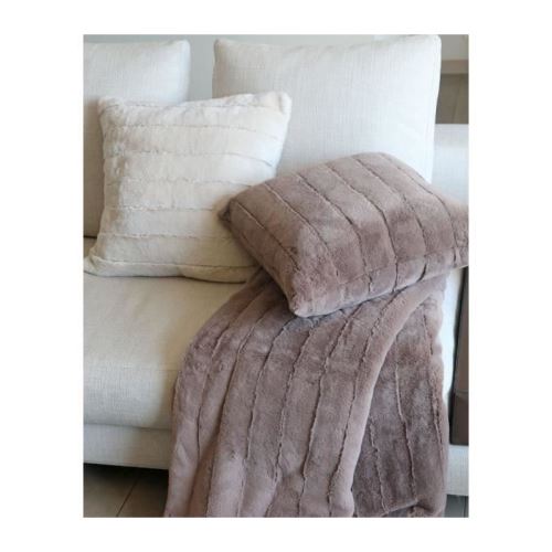 Coussin fausse fourrure Oslo - 50 x 50 cm - Marron coco