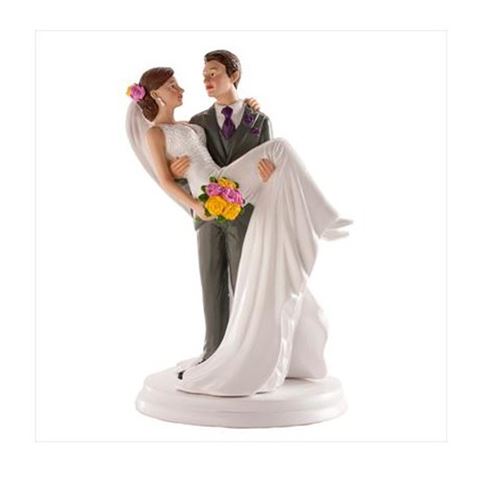 figurine marié portant la mariée 20cm - 305067