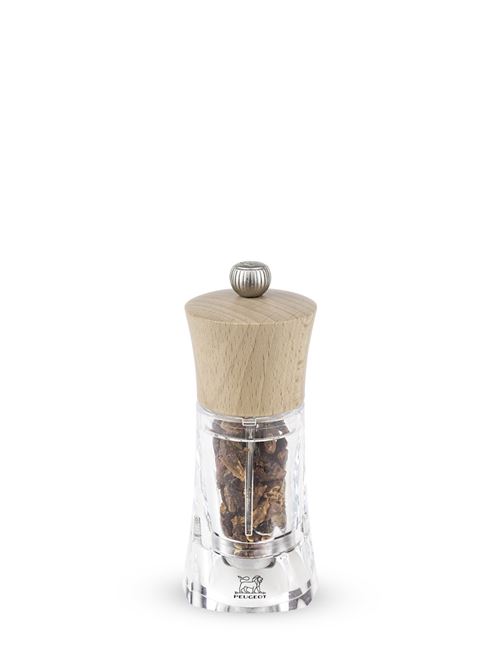 The Oléron chilli grinder is designed to add heat to any dish, whether you are experimenting with exotic cuisine or just like to experience flavour with a bit more fire.   The chilli grinder mechanism crushes the dried chilli peppers before grinding them into a fine, powder that packs a punch. Oléron