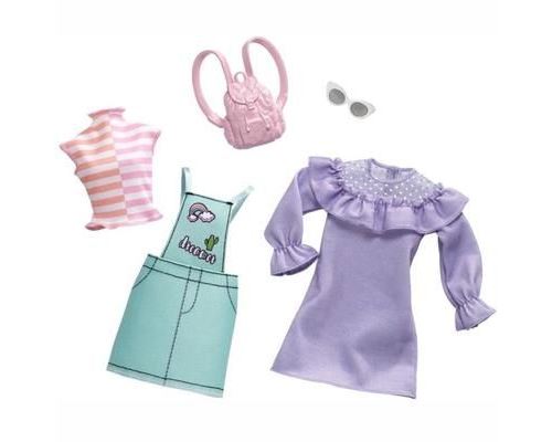 Barbie et ses amies ont fière allure dans ces tenues à la mode! L'ensemble comprend: 1 Robe, 1 Haut, 1 Salopette verte, 1 Lunettes