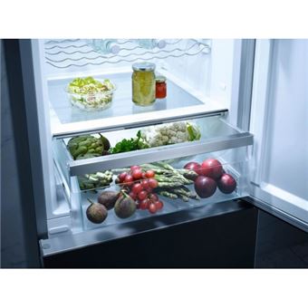 Refrigerateur posable combine, 185 cmPoignees a depression Click2OpenBandeau de commande SensorTouchFermeture SoftClose