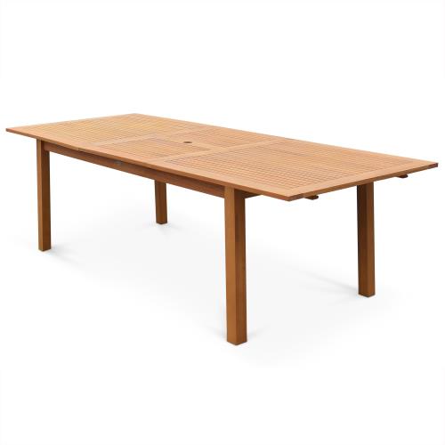 Sweeek Table de jardin en bois 180-240cm - Almeria - Grande table rectangulaire avec rallonge eucalyptus Intérieur / Extérieur