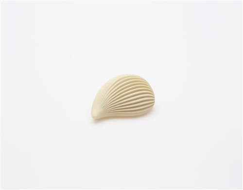 IROHA Kushi - Vibromasseur Stimulateur de Clitoris en Forme de Coquillage, 2 Programmes de Stimulation & 5 Vitesses, Beige