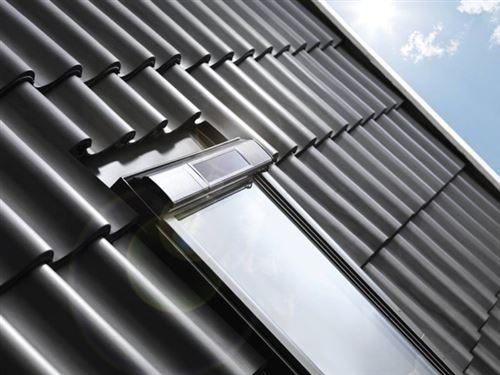  Fen&ecirc;tre de toit VELUX &agrave; rotation - Tout confort - Motorisation Integra Solar - GGU&nbsp;SK08 005730 114x140 