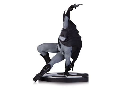 DC Direct - Batman Black & White statuette Bryan Hitch 17 cm