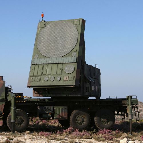 Maquette remorque : MPQ-53 C-Band Tracking Radar Trumpeter
