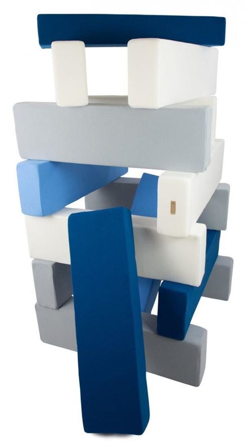 Set Jenga est compose de 15 grands blocs multicolor
