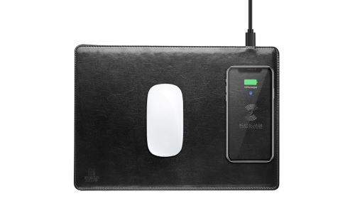 Tapis souris noir + emplacement charge à induction norme QI