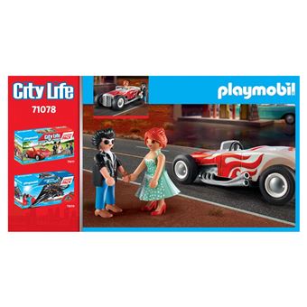 71078 Voiture vintage couple