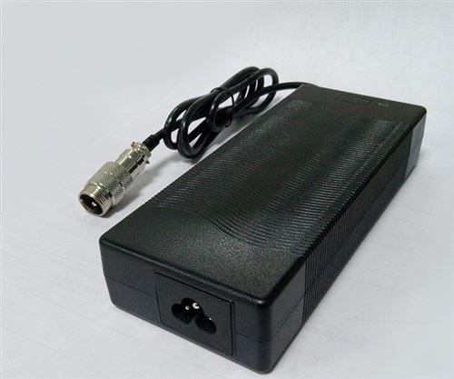 Chargeur 67,2V pour Scooter electrique type Harley