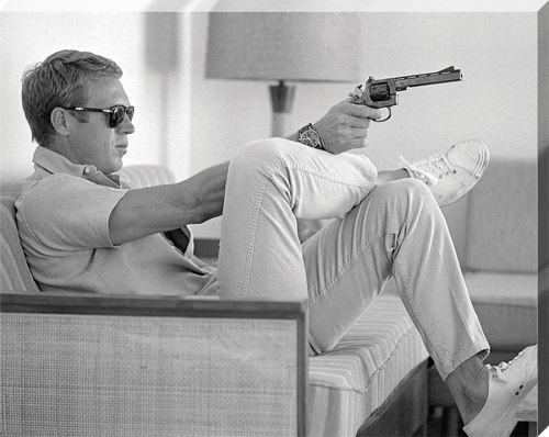 Time Life imprimée Steve McQueen - Takes Aim 40 x 50 cm