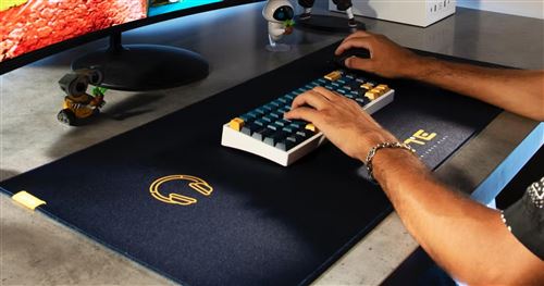 HYTE Mousepad Protagonist 1 P3 Reload