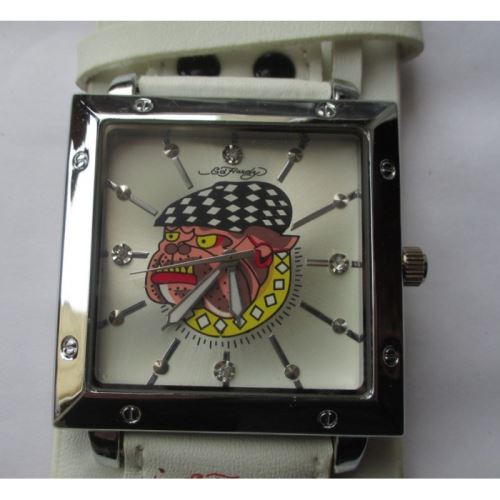 montre cadran carré bulldog casquette bracelet blanc rock
