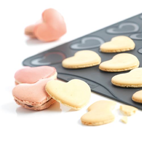 Mastrad - Plaque à Macarons Coeurs - Silicone -