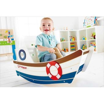 bateau a bascule en bois