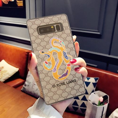 Galaxy Note 8 Coque Protection Plastique Effet Serpent Fond Quadrillé ALS52024
