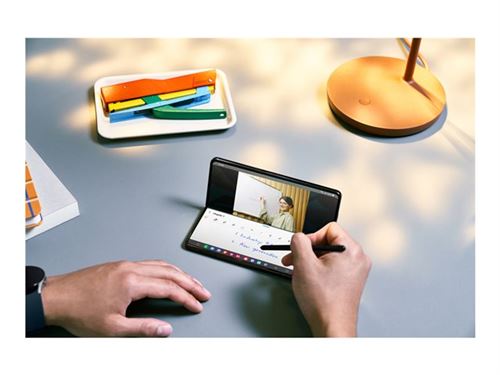 Samsung Galaxy Z Fold5 - Enterprise Edition - 5G smartphone - double SIM - RAM 12 Go / Mémoire interne 512 Go - écran OEL - 7.6"" - 7.6"" - 2176 x 1812 pixels 2176 x 1812 pixels (120 Hz) - 3 x caméras arrière 50 MP, 12 MP, 10 MP - 2x front cameras 10 MP État correct - N/A reconditionné disponible sur Fnac