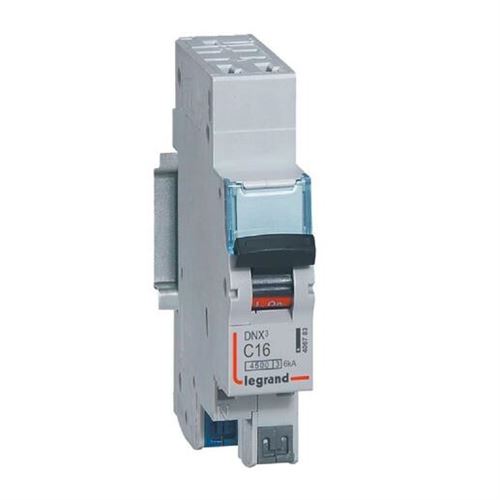 Legrand Noir Disjoncteur Phase + Neutre Dnx³ 4500 6Ka Arrivée Bornes Automatiques 1 Module 1P+N 230V 16A - 406783