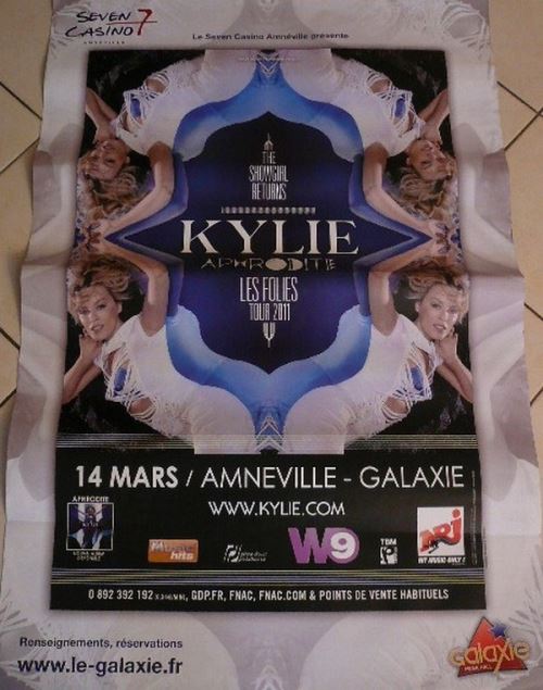 Kylie MINOGUE - 80x120 cm - AFFICHE / POSTER État correct - N/A reconditionné disponible sur Fnac