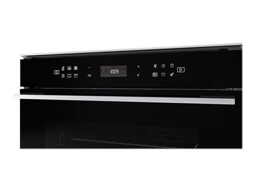 Whirlpool W Collection W7 OM4 4S1 P BL - Four - intégrable - niche - largeur : 56 cm - profondeur : 55 cm - hauteur : 58.3 cm - avec système auto-nettoyant - classe A+ - noir