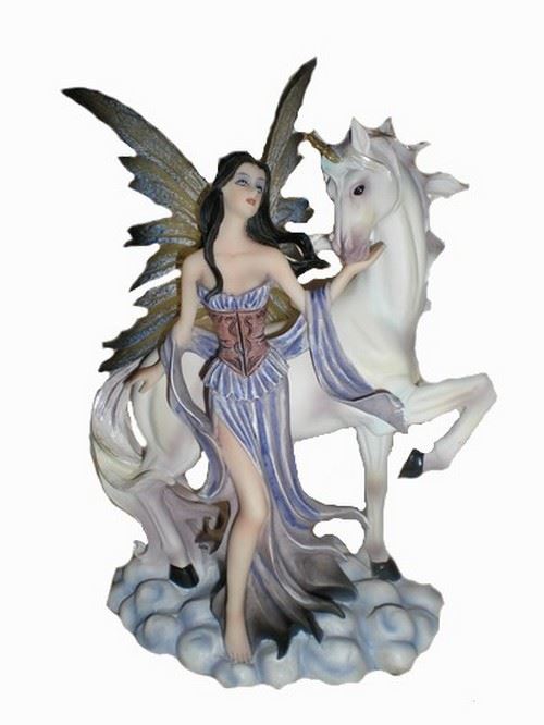 Figurine de fée mauve avec licorne