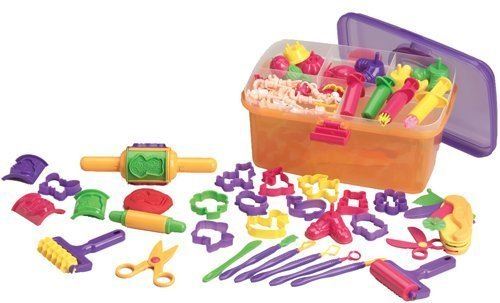 Caisse de créativité de la pâte 80 pc. Ensemble avec 4 packs gratuits de composé à modeler de marque Play-Doh